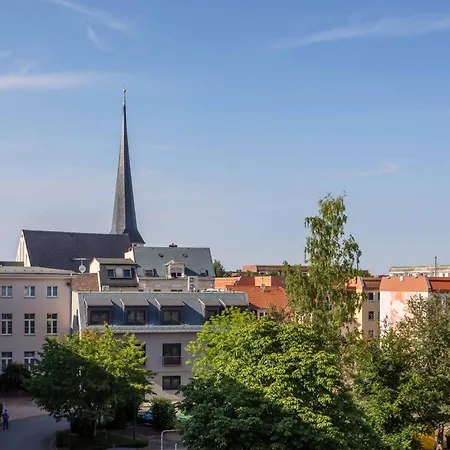 Smiles Homes 52m2 Im Mauritius - Privatparkplatz Kostenfrei, Fruehstueck Buchbar, Direkt Im Zentrum Crimmitschau