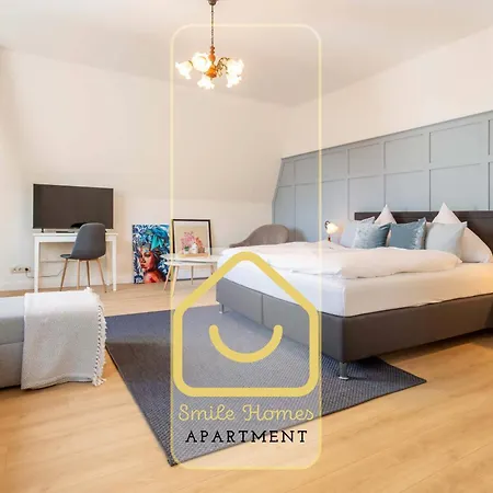 Smiles Homes 52m2 Im Mauritius - Privatparkplatz Kostenfrei, Fruehstueck Buchbar, Direkt Im Zentrum Crimmitschau